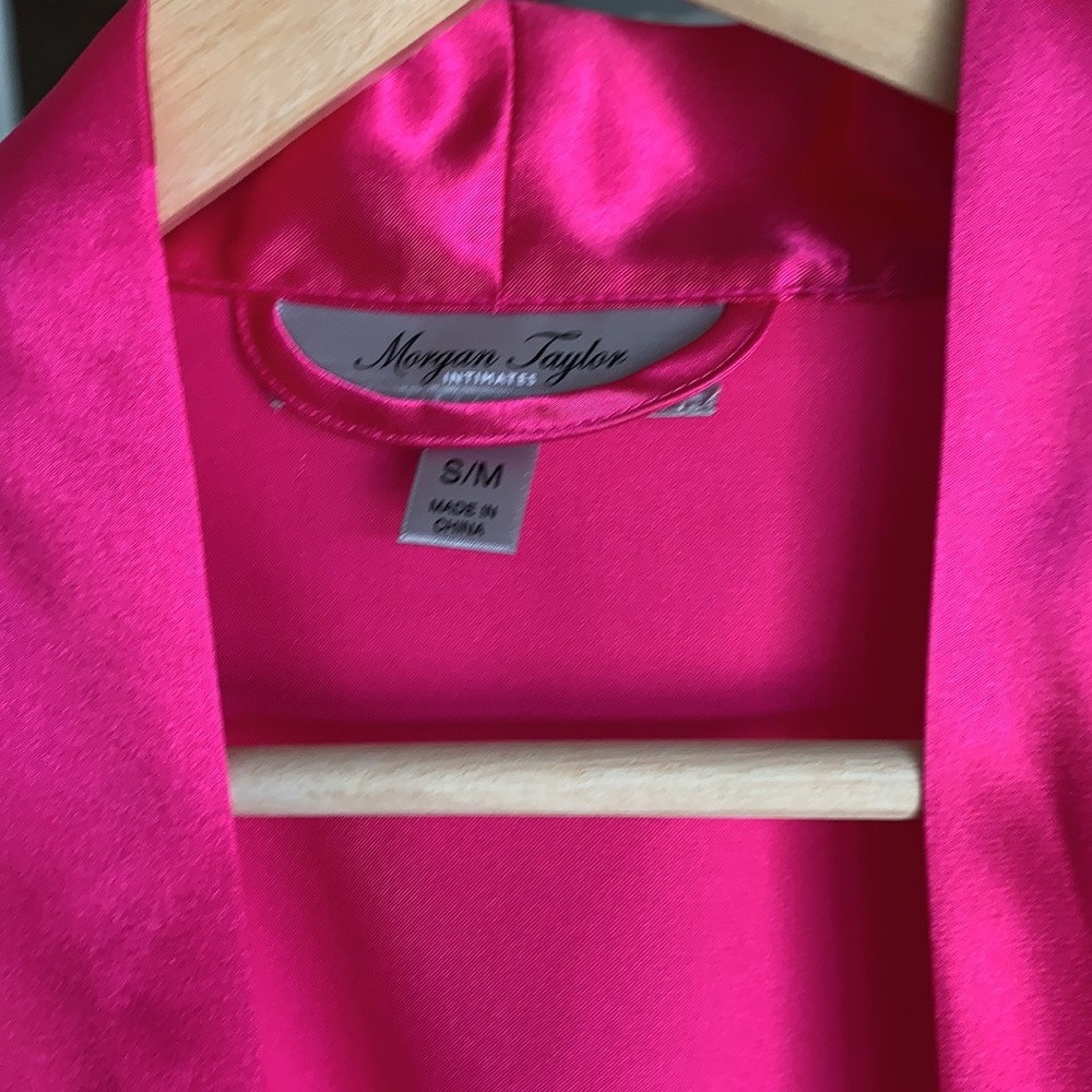 MORGAN TAYLOR Intimates Robe - Picture 4 of 10